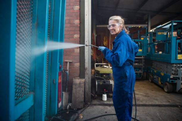 Best Pressure Washing Siding  in Lancaster, OH